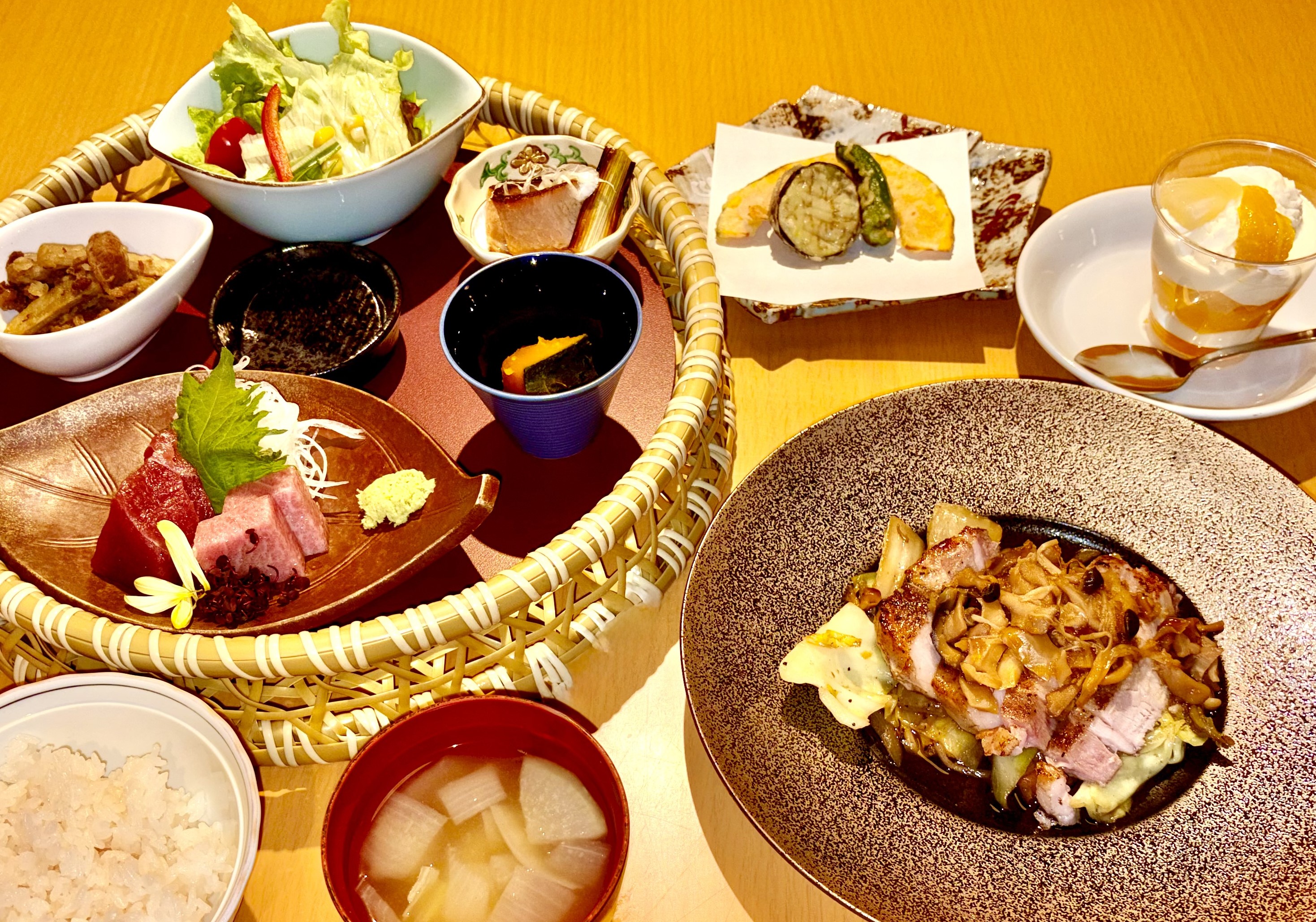 ロイヤルホテル長野ペア宿泊券（夕食付） プラン検索